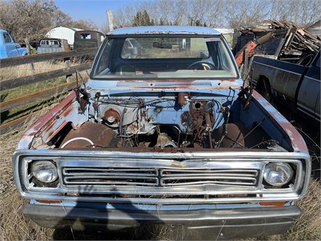 Lot 253 - 1972 Dodge D 100