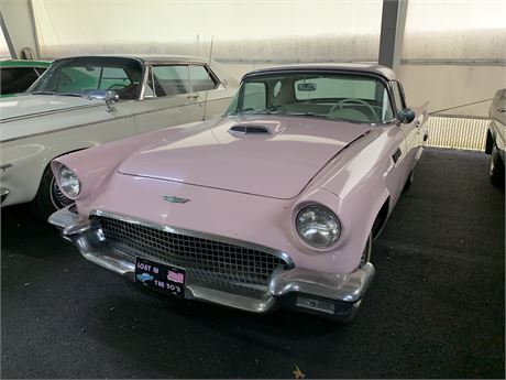 Lot 390 - 1957 Ford Thunderbird