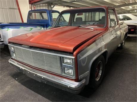 Lot 370 - 1983 Chevrolet 80' Step Side