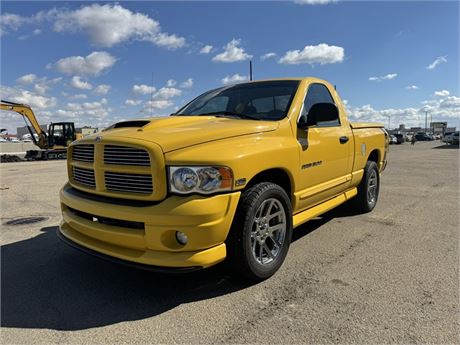 Lot 408 - 2005 Dodge Ram 1500 Rumble Bee