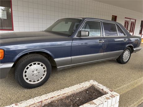 Lot 410 - 1985 Mercedes 420 SEL