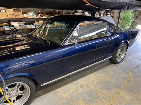 Lot 351 - 1966 Ford Fastback Mustang (RESTOMOD)