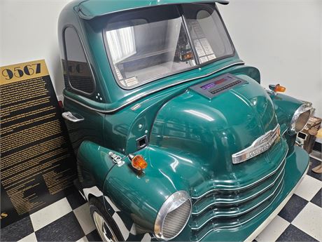 Lot 415 - 1951 Chevy Front End Juke Box
