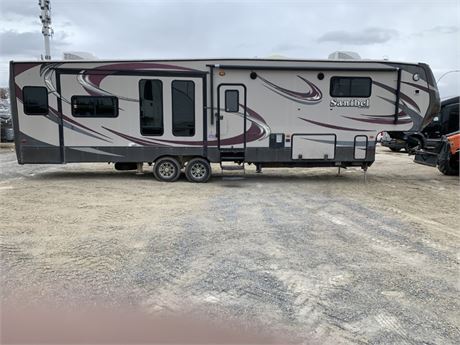 Lot 8040 - 2014 Forest River Sanibel