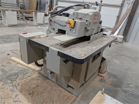 Lot 1 - Cantek Straight Line Ripsaw