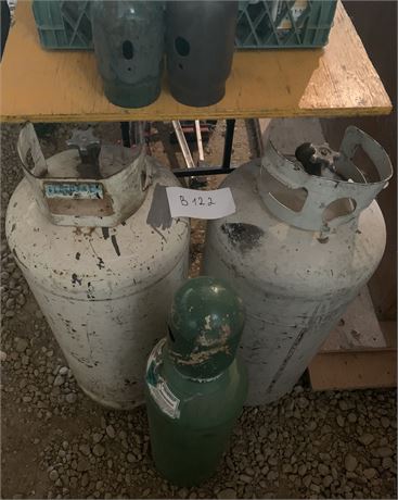 Lot 122 - (2) Propane Tank and (1) Nitrogen Tank