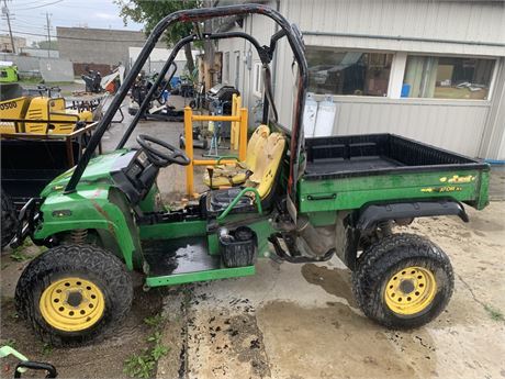 Lot 8092 - 2007 John Deere Gator XUV