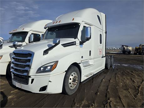 Lot 7949 - 2022 Freightliner Cascadia 126 T/A