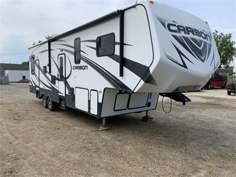 Lot 8091 - 2014 Keystone Carbon 297