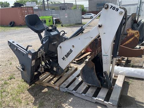 Lot 8083 - 2005 Bobcat 709 Skid Steer Backhoe Attachment