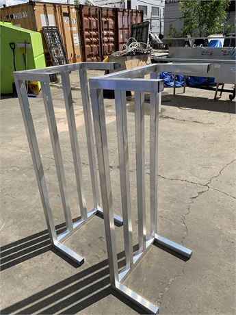 Lot 1-52 - Dunnage Rack