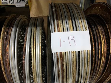 Lot 1-14 - Pizza Cooking trays