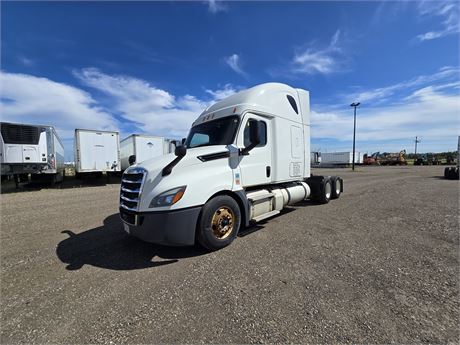 Lot 8115 - 2019 Freightliner Cascadia
