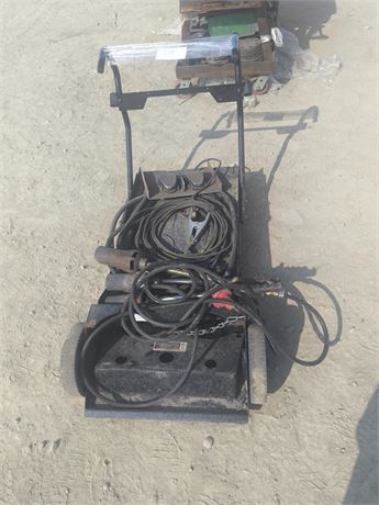 Lot 275 - Shop cart comes with tiger torches, ground clamp and control pedals