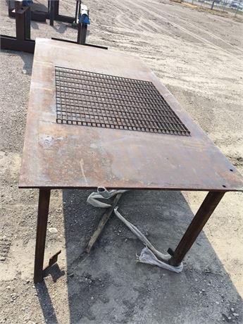 Lot - 224 steel work bench