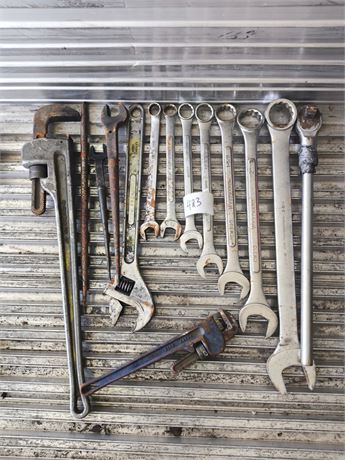 Lot - 423 Fabrication Shop