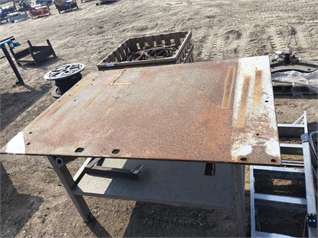 Lot - 301 Fabrication Shop