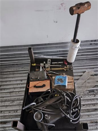 Lot - 425 Fabrication Shop