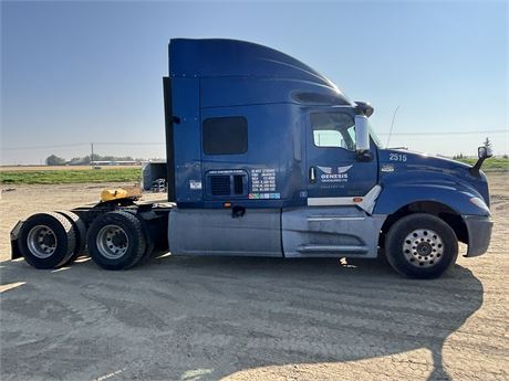 Lot 8156 - 2018 International LT625 T/A