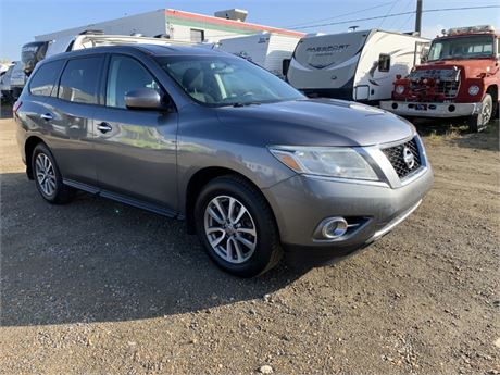 Lot 8173 - 2015 Nissan Pathfinder