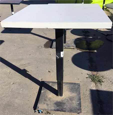 Lot R15 - Outdoor Resin Table With Sintered Stone Top