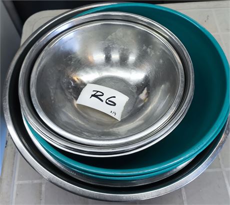 Lot R6 - Commercial Cookware