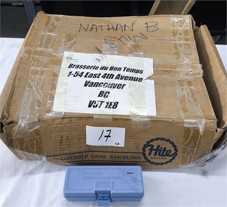 Lot 17 - Wirenets & Portable Refractometer