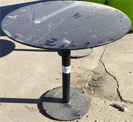 Lot 107 - 30" Round Metal Table