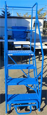Lot 129 - Safety Angle Mobile Ladder Stand