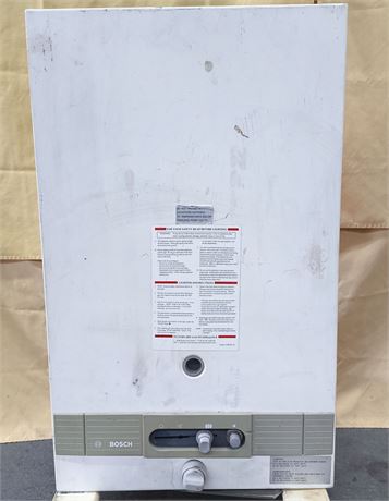 Lot 3-2 - Bosch Instant Hot Water Tank, LPG
