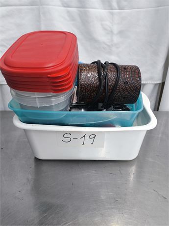 S15 - Various Kitchen Accessories