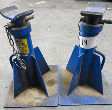Lot 19 - 10-Ton 10 Jack Stand