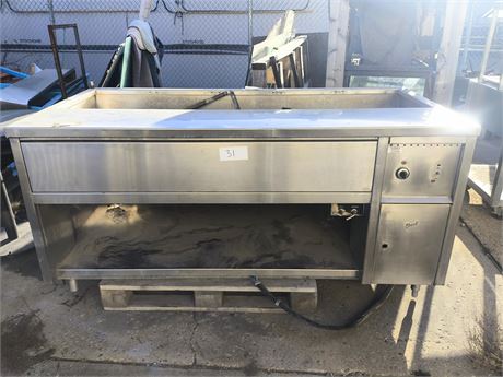 Lot 31 - Quest Steam Table