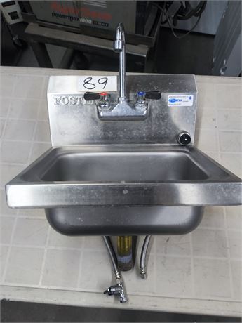 Lot 89 - Hand Washing Sink