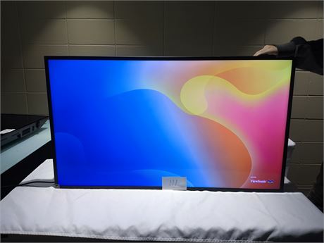 Lot 111 - View Sonic Commercial Display