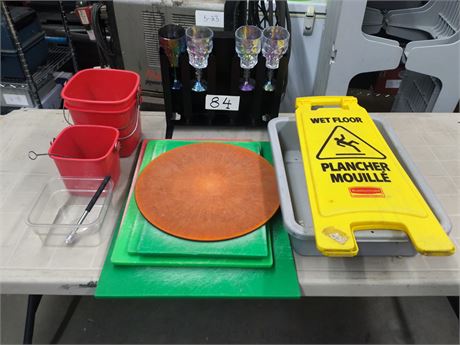 Lot 84 - Kitchen Accessories