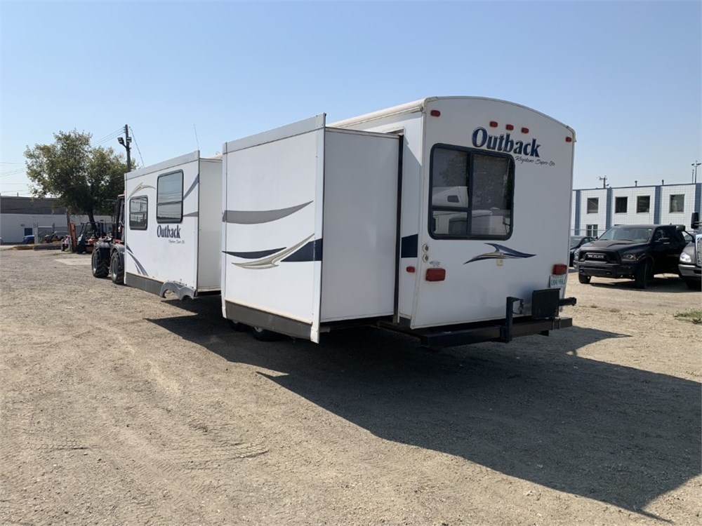 Prairie Auction Services Online Auction - Lot 8142 - 2012 Keystone ...