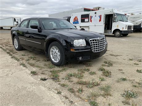 Lot 8177 - 2007 Chrysler 300 Touring