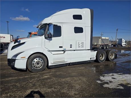 Lot 7970 - 2024 Volvo VNL760
