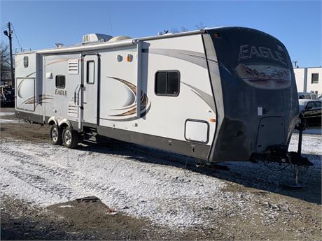 Lot 8206 - 2013 Jayco Eagle 334RBTS