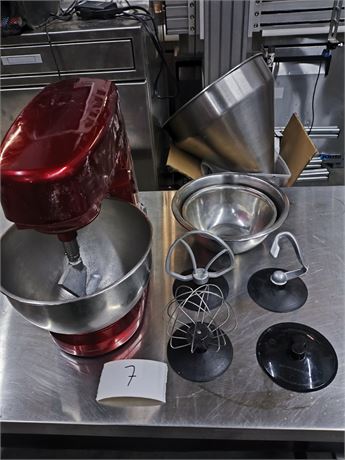 Lot 7 - Countertop Mixer