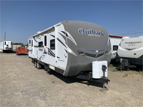 Lot 8142 - 2012 Keystone Outback 312BH