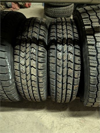 Lot 284 - Artic Claw Tires