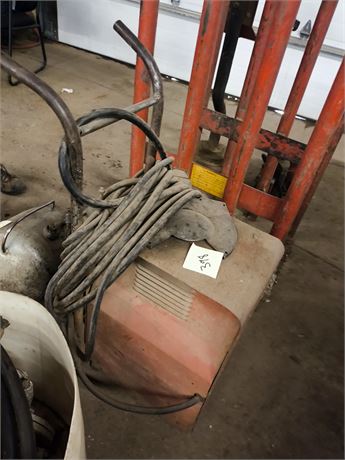Lot 398- Lincoln Welder