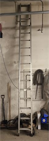 Lot 500- Extension Ladder