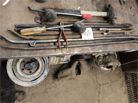 Lot 425- Shop Tools