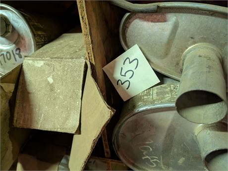 Lot 353- Various Automotive Goods