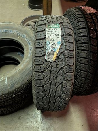 Lot 333- Nokian Rotiva AT 235/70R16