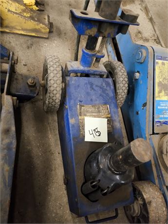 Lot 415- Floor Jack