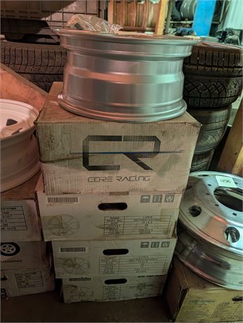 Lot 459- Core Racing Lizea